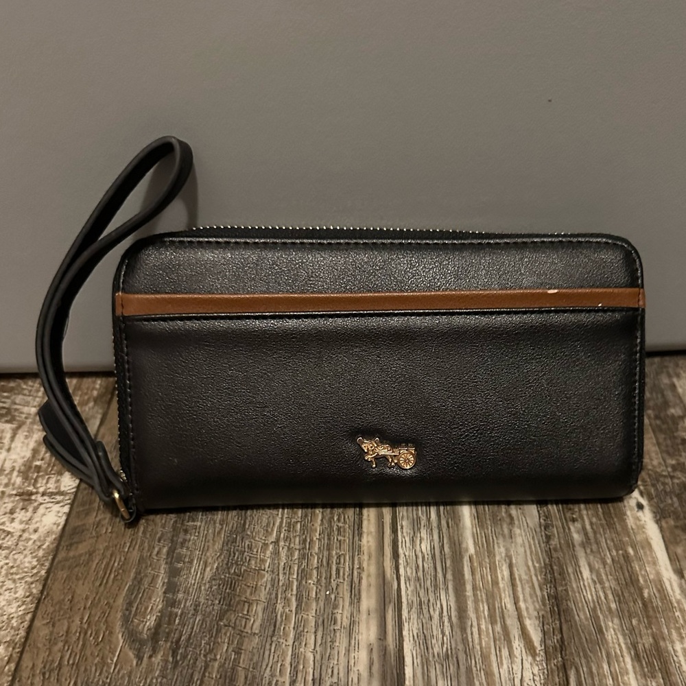 Black zip Wallet